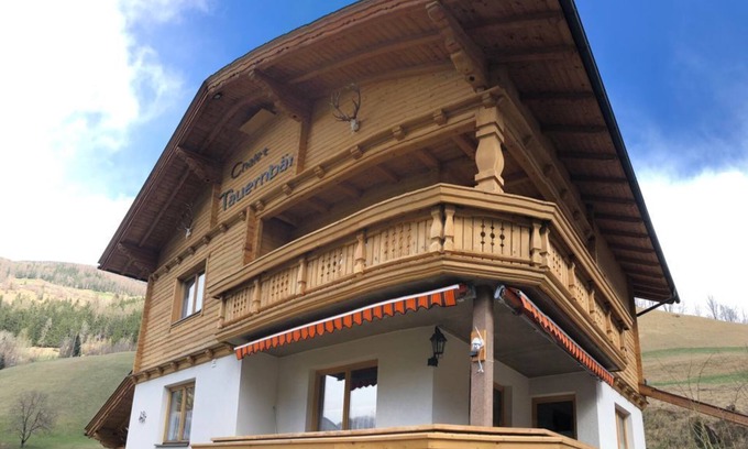 Grosskirchheim House | Chalet Tauernbär - Ferienhaus, Dusche und Bad, WC, 3 Schlafräume