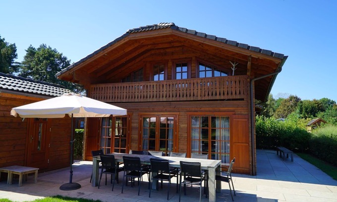 Lochem House | Chalet with 5 bedrooms and 2 bathrooms