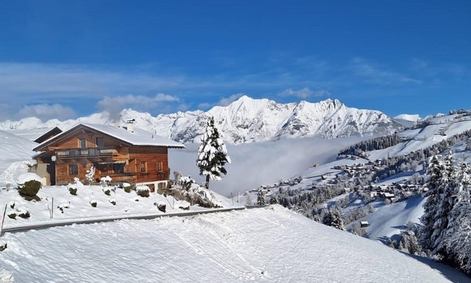 Kolsassberg House | Chalet with fantastic views