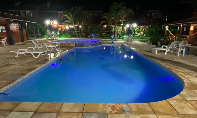 Novo Gravata Ski Chalet | Chalet with heated pool and children's playground