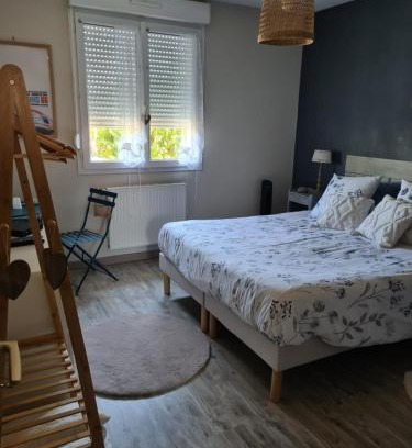 Etival-les-le-Mans Bed & Breakfast | Chambre à 10 minutes du circuit des 24H du MANS et à 5 minutes sortie Autoroute A11