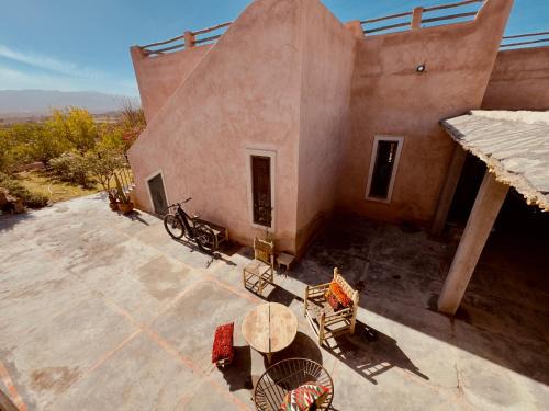 Lalla Takarkoust Bed & Breakfast | Chambre aux portes du désert I Agafay