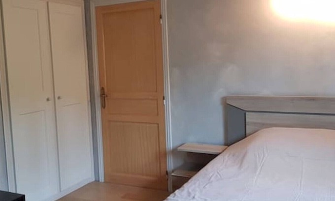 Montlignon Apartment | Chambre Dans Chambre D'hôtes Chez Jean Noel