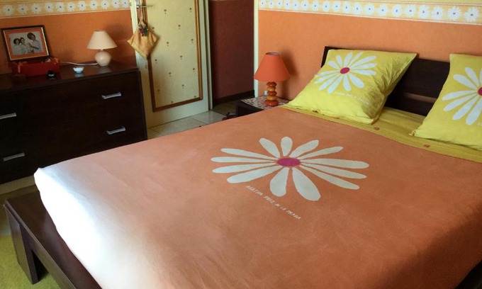 La Possession House | Chambre et pièce confort