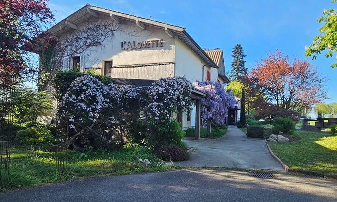 Diemoz Bed & Breakfast | Chambres Likado L'Alouette, 20 minutes from the airport.