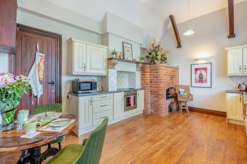 Wesham House | Chapel Cottage at Preese Hall Farm