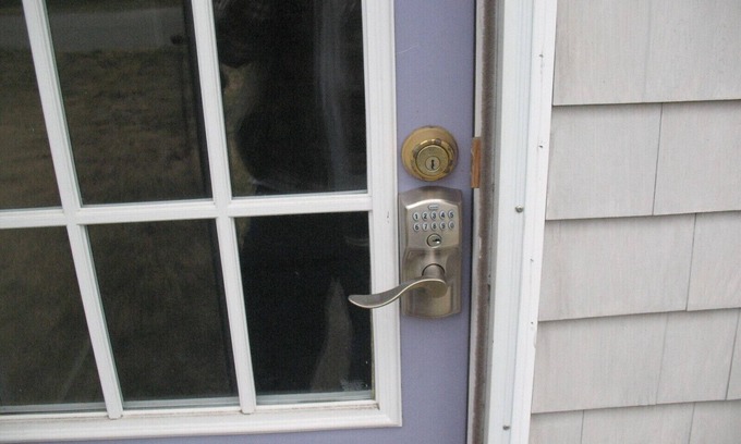 Kenyon House | Charlestown Cottage - 4 minutes to the beach - Private Beach Parking Included.