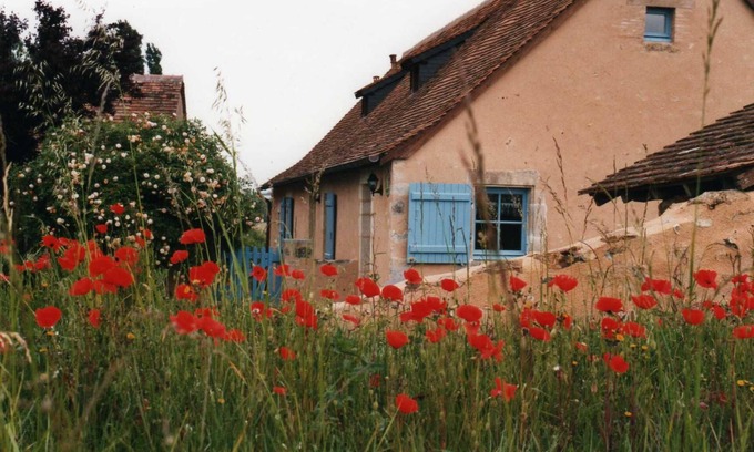 Asnieres sur Vegre House | Charm and tranquility