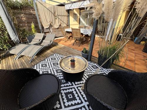 La Croix-Valmer Apartment | Charmant appartement rénové au calme avec jardin, à 100m des commerces - FR-1-726-56