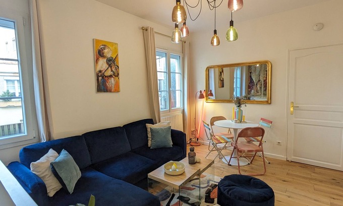 Centre Ville Apartment | Charmant Petit Duplex à 2 Minutes à Pied du Métro