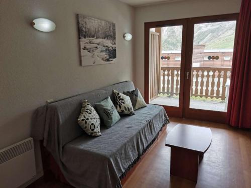 La Mongie Apartment | Charmant studio cabine pour 4 avec terrasse, piscine couverte, parking et salle de fitness à 400m des pistes - FR-1-404-245