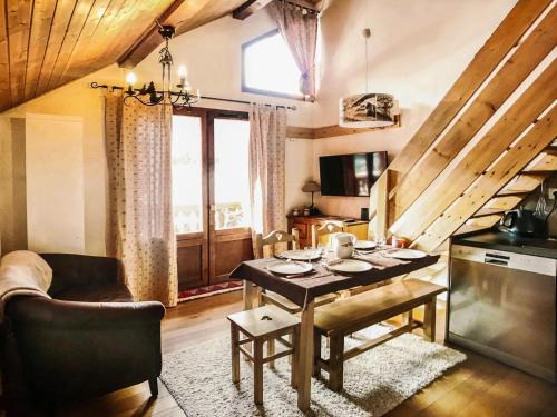 Valloire Apartment | Charmant studio cabine + mezzanine pour 4 pers. à Valloire, proche remontées mécaniques et commerces - FR-1-263-485