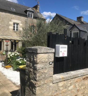 Lehon House | Charmante maisonnette proximité cité médiévale et bords de Rance