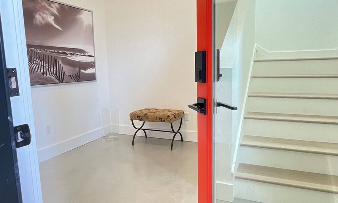 Roberts Creek Apartment | Charming 1-bedroom apartment in Roberts Creek with WiFi.