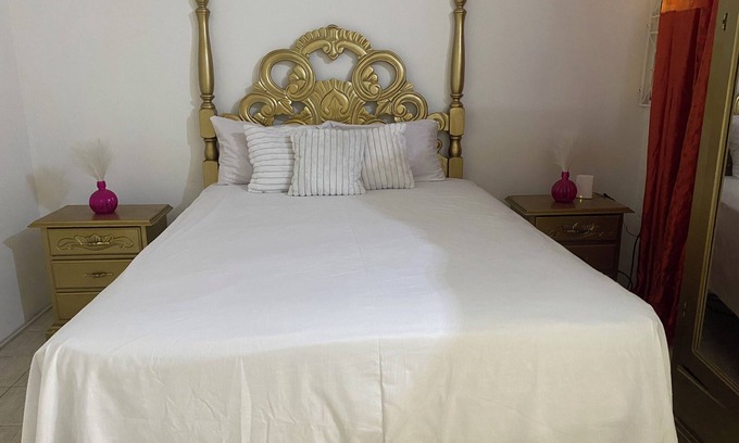 Spanish Town Apartment | Charming 1-bedroom apartment in delightful Portmore with AC, WiFi