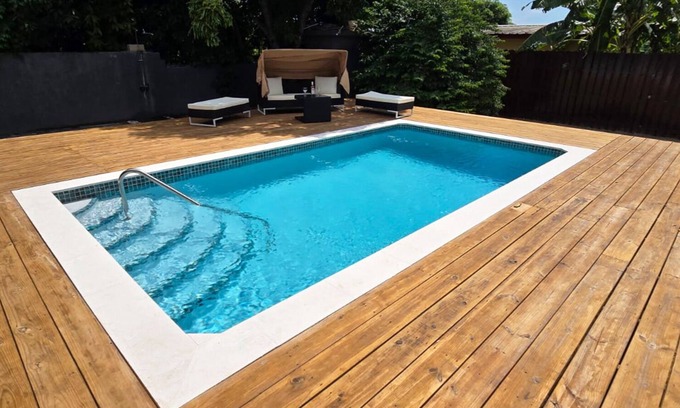 Saint Andrew House | Charming 1-bedroom house in fabulous Kingston with Pool