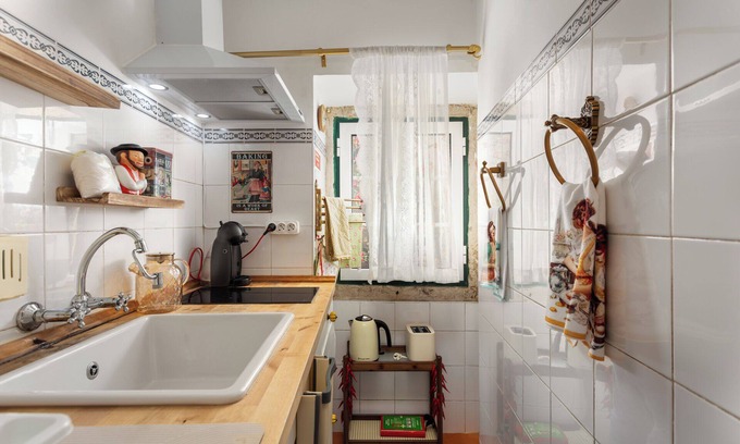 Santo Estevao House | Charming 1-bedroom house in welcoming Alfama with AC