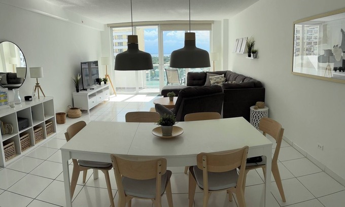 Mid Beach Apartment | Charming 1-bedroom 1 1/2 bathroom in lovely Miami Beach with fitness room, AC