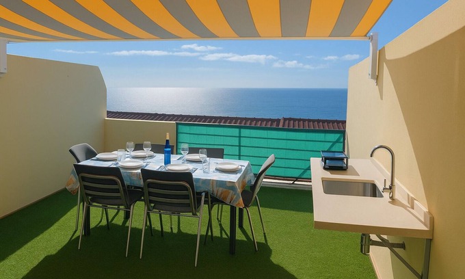 Las Caletillas Apartment | Charming 120 m2 with sea and mountain views.