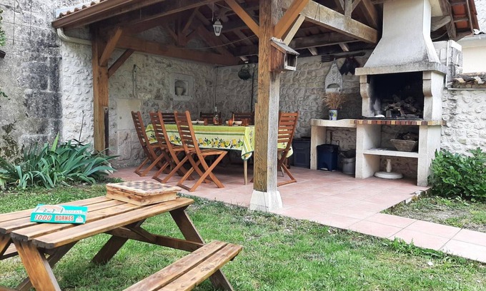 Viville Cottage | Charming 18th Century Gîte with Garden, Fireplace, and Modern Amenities