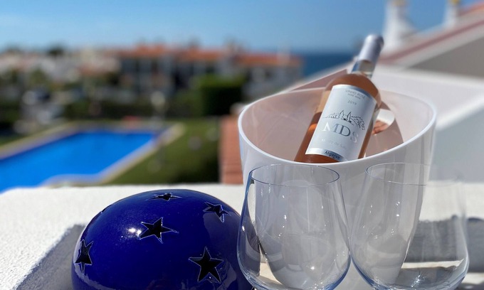 Carvoeiro Apartment | Charming 1BR Apartment Close to Town and Beaches