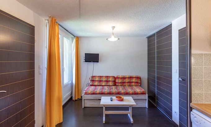 Luz-Saint-Sauveur Apartment | Charming 2-Bedroom Apartment with Balcony, Pool, and Mountain Views in Luz-Saint-Sauveur