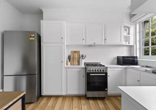 Camberwell North Apartment | Charming 2 bed in the Heart of Camberwell