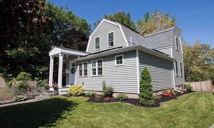 Brockton House | Charming 2-Bedroom, 2.5-Bath Home in Holbrook, MA – Perfect for a Cozy Getaway!