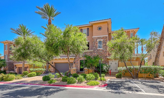 Lake Las Vegas Condo | Charming 2-bedroom condo in terrific Henderson with AC