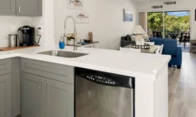 Rock Harbor Condo | Charming 2-bedroom condo located in the enchanting Landings of Largo