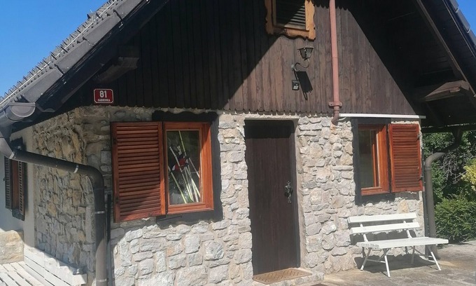 Hrastnik House | Charming 2-bedroom country house in Gabrovka with an exceptional view.