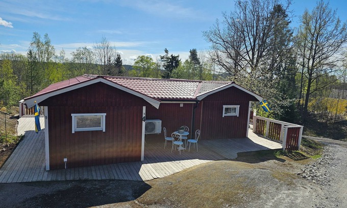 Ammeberg House | Charming 2-bedroom house with 6 beds , free WiFi near Vättern in Åmmeberg
