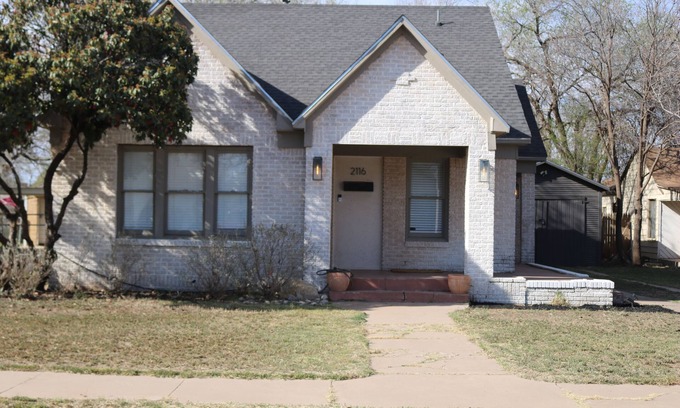 Heart of Lubbock House | Charming 2-bedroom house minutes from Texas Tech in the Heart of Lubbock!