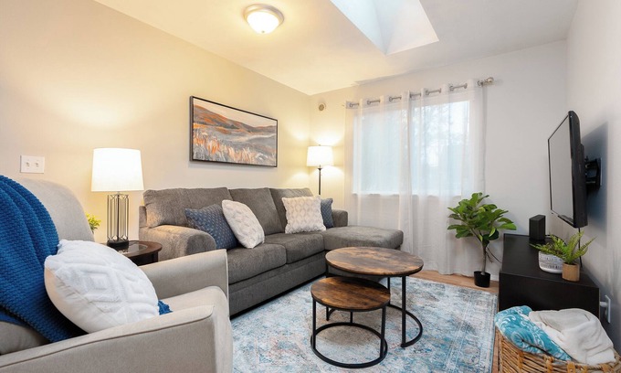 West Central House | Charming 2-bedroom house in Spokane with WiFi and AC