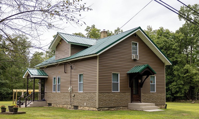 Sigel House | Charming 2-bedroom house in rural Sigel Pa close to state parks