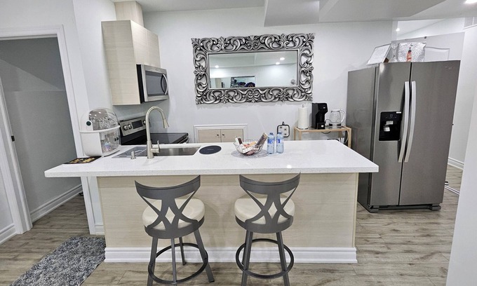 Ajax House | Charming 2-bedroom house with AC, WiFi in Pleasant Ajax