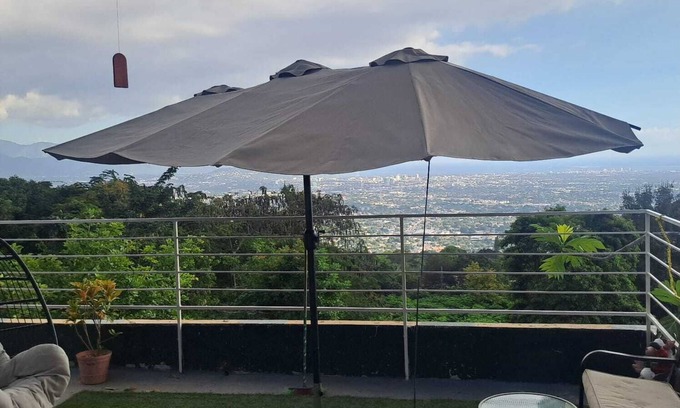 Saint Andrew House | Charming 2-bedroom townhome in welcoming Kingston with WiFi