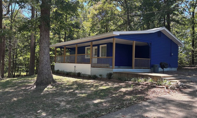 Springville Cabin | Charming 2-bedroom cabin in Springville with over an acre yard! Very peaceful!