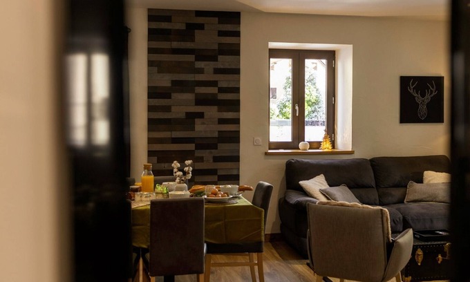 Valloire Apartment | Charming 3-Bedroom Apartment for 6, South-West Facing, 4* in Valloire Center