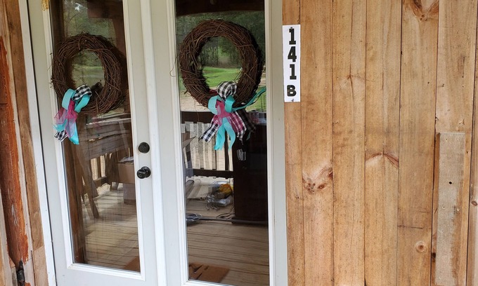 Winona House | Charming 3-bedroom barn in quaint Winona with AC