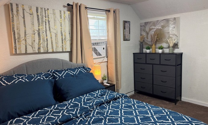 Clarksburg House | Charming 3-bedroom house plus bonus office/room in delightful Clarksburg with AC