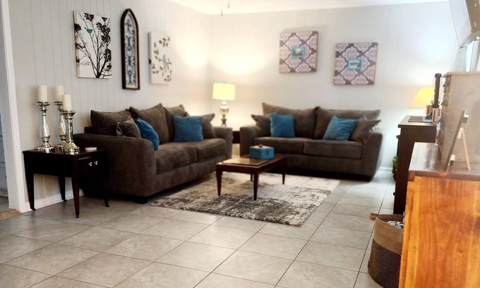 Northeast Houston House | Charming 3-bedroom house with WiFi and AC in enchanting Houston