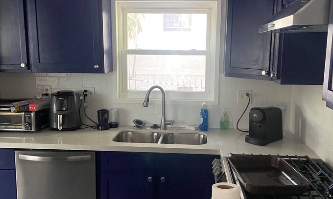 Travis Heights House | Charming 3-bedroom house with Spacious Backyard. One mile from Downtown Austin.