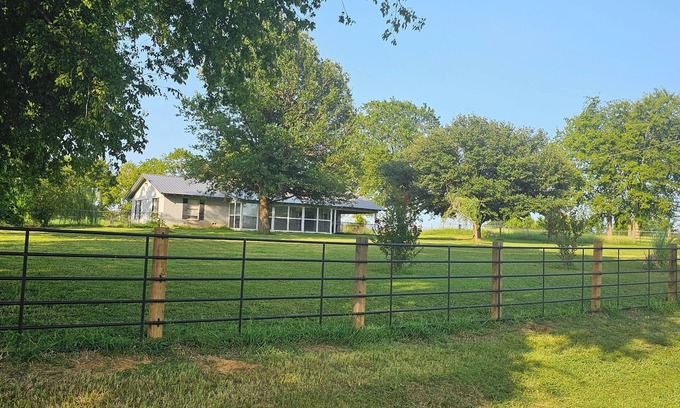 Canton House | Charming 3-bedroom house with WiFi and AC in cool Canton