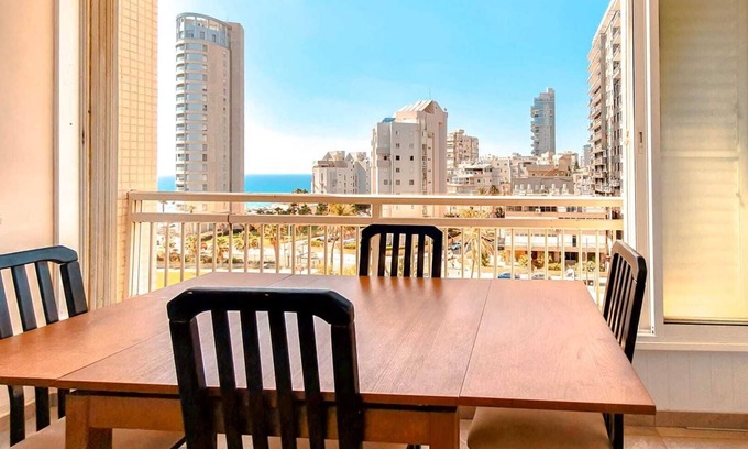 Bat Yam Apartment | Charming 3bdr apt with sea view B5