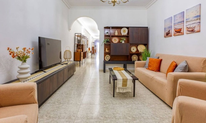 Tal-Ghoqod Apartment | Charming 3BR Maisonette with private Backyard & AC