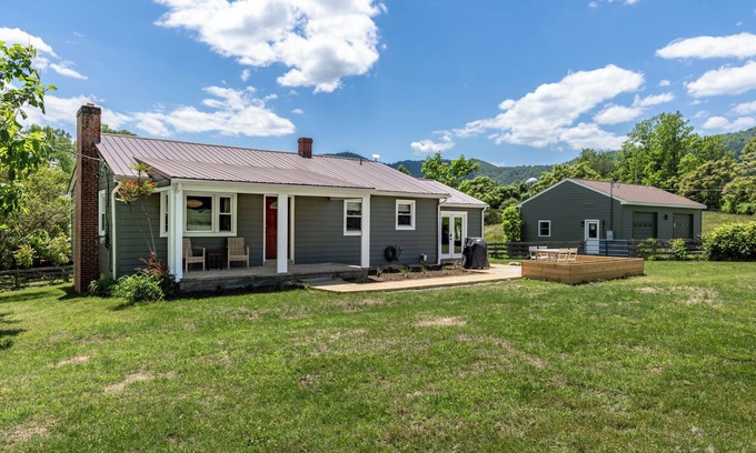 Haywood Cottage | Charming 4-bedroom cottage in Madison with views of Old Rag Mountain