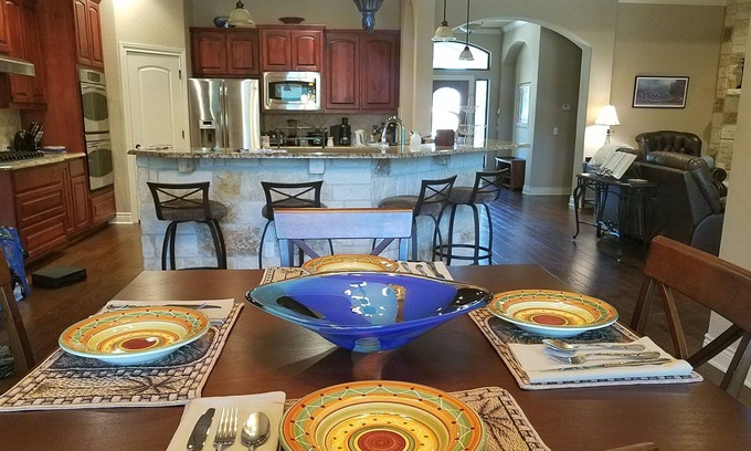 Sun City House | Charming 4-bedroom house; Sun City, TX with WiFi; Quiet, Tranquil Neighborhood