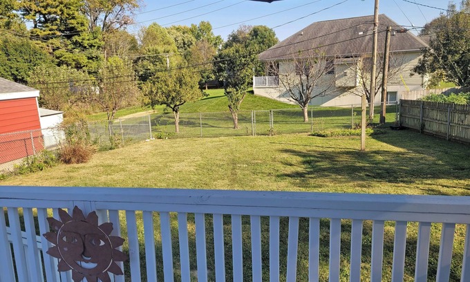 Leland Grove House | Charming 4-bedroom house in welcoming Springfield, with AC, WiFi, many amenities
