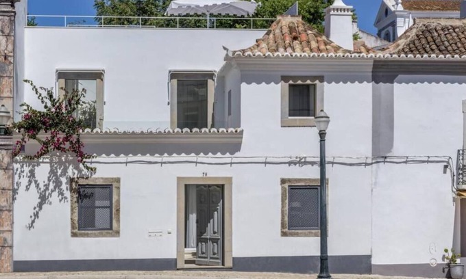 Tavira House | Charming architect-designed house in the heart of Tavira